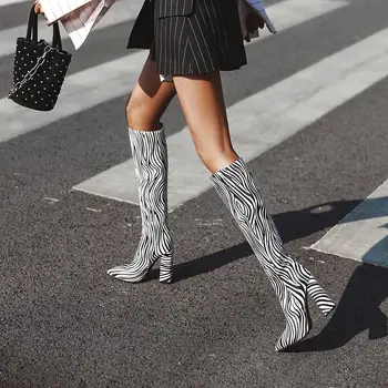 Koljeno visoke čizme Oštar čarapa nabijen blok Zebra print za žene Oštar čarapa visoke štikle cipele dame debelu petu čizme u228